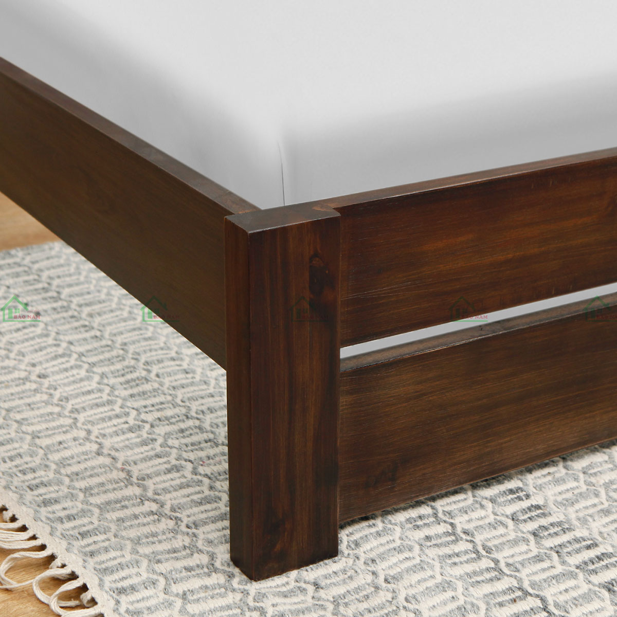 Giường Ngủ Gỗ Tự Nhiên Đẹp GTN32