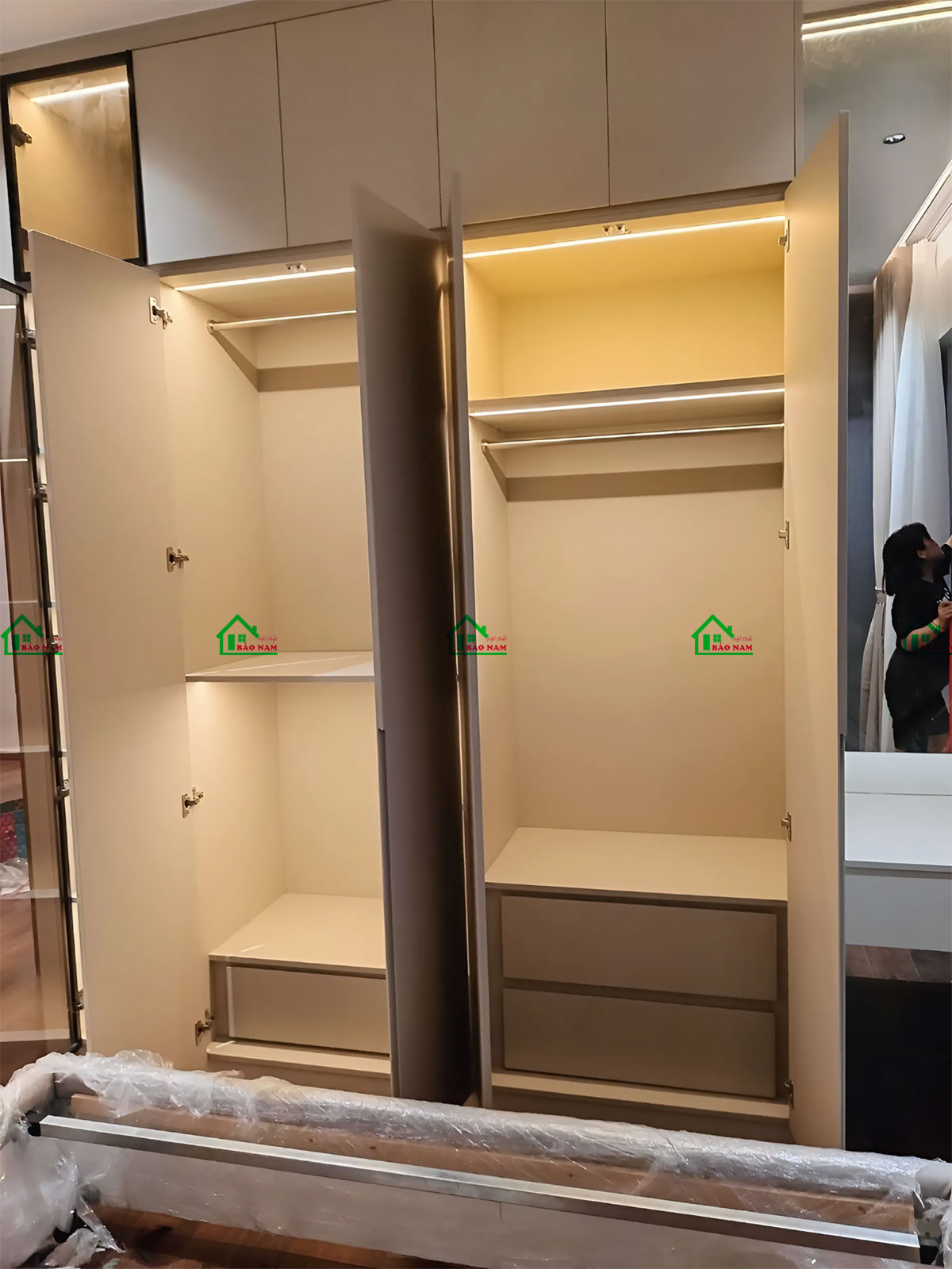 Thi Công Thực Tế: Tủ Quần Áo Gỗ MDF Màu Kem Đẹp Hiện Đại TA31