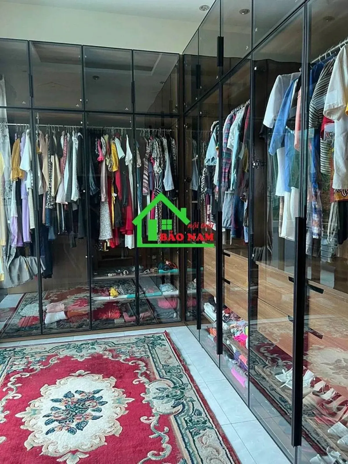 Công trình thi công tủ áo cánh kính thực tế