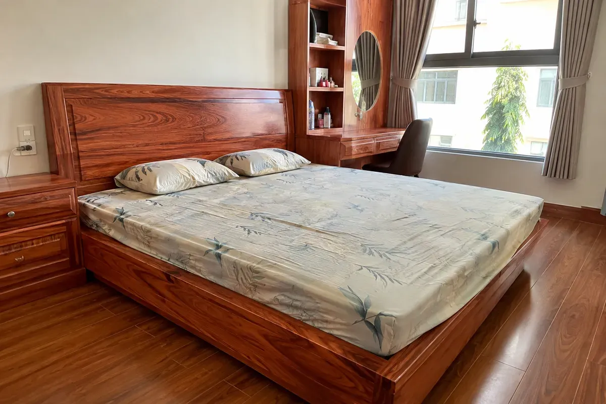 Giường ngủ gỗ gõ đỏ cao cấp, thiết kế theo yêu cầu và hoàn thiện thực tế tại Bảo Nam.