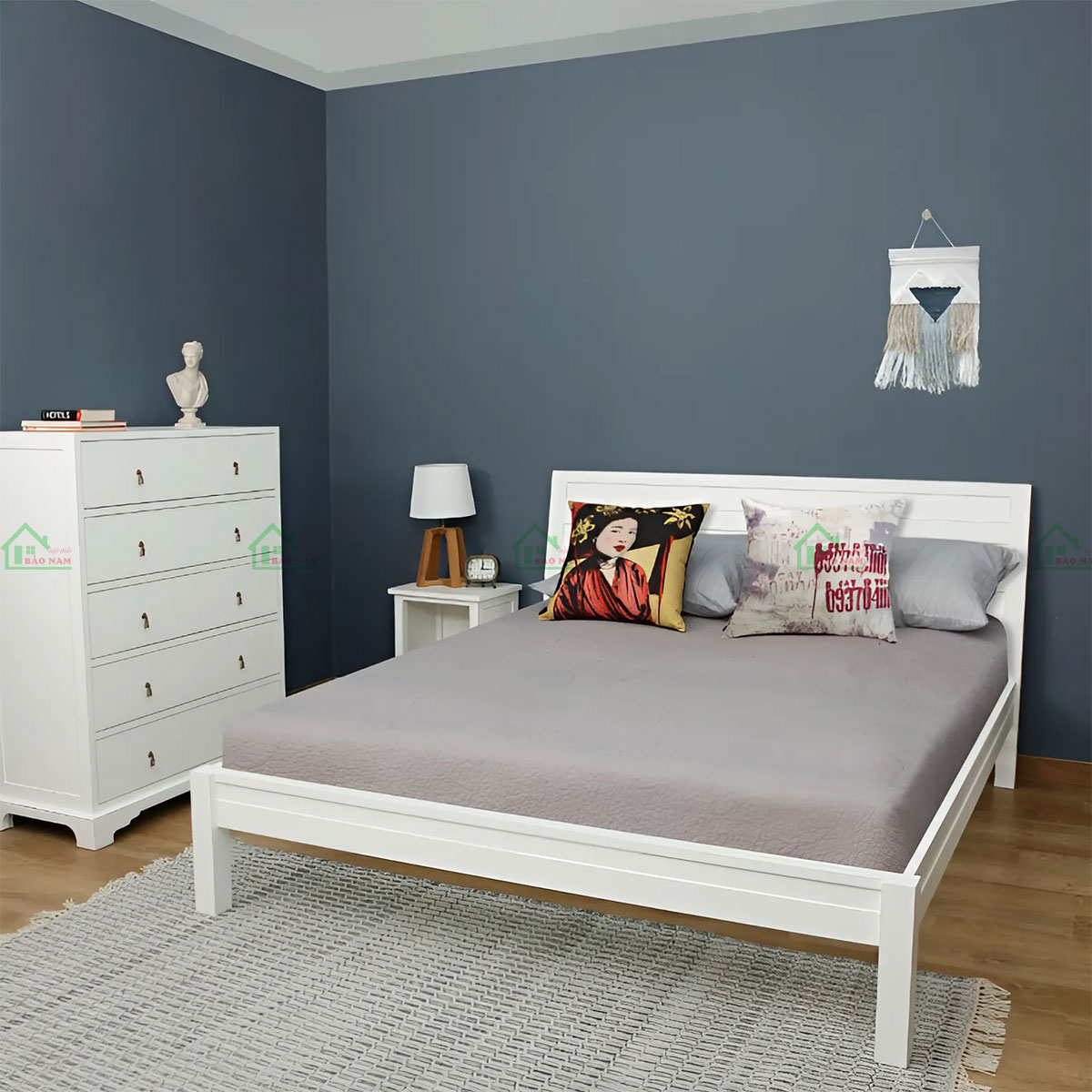 Thiết kế giường ngủ hiện đại, kiểu dáng đơn giản và tinh tế, phù hợp với nhiều phong cách nội thất
