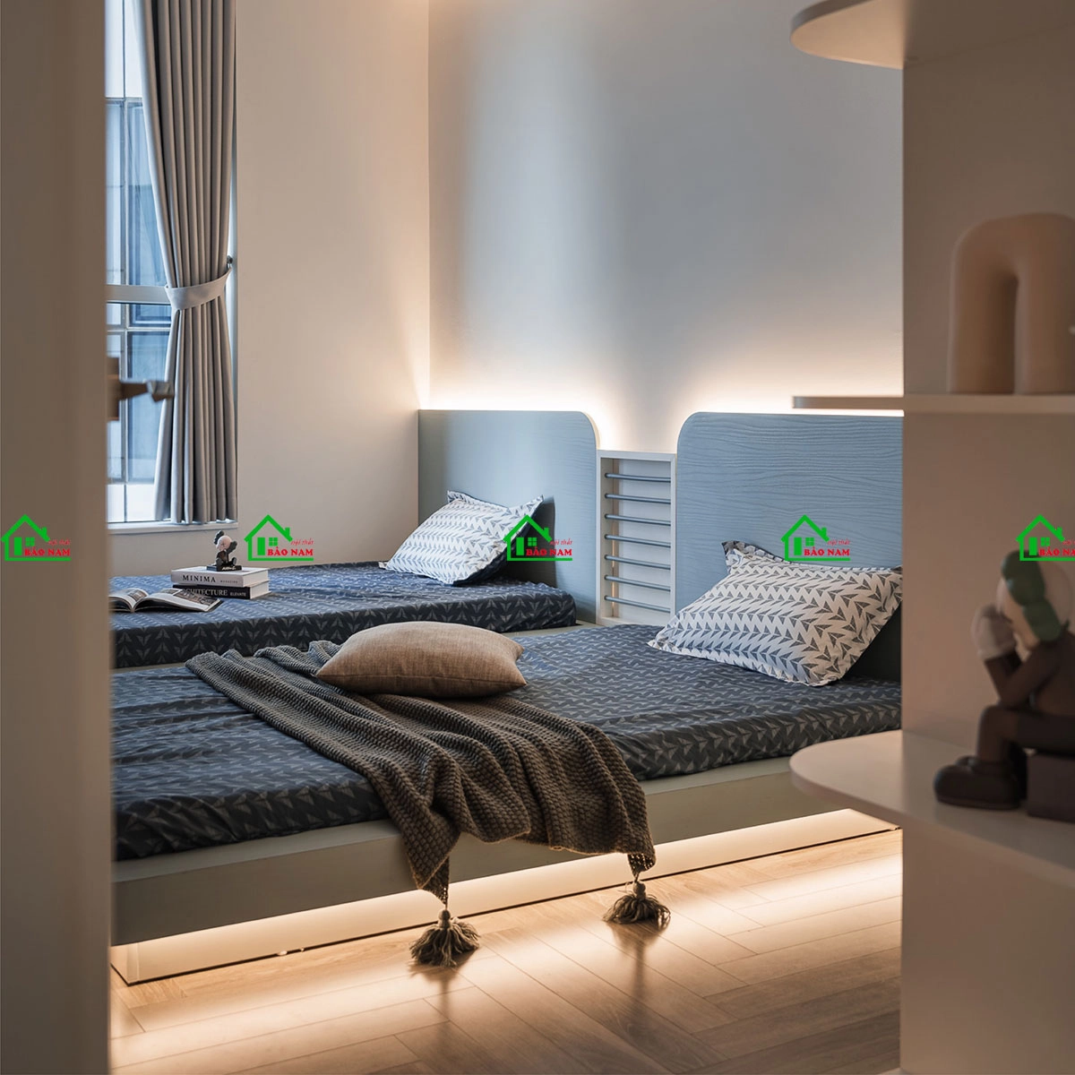 Giường ngủ đôi cho bé trai tông xanh kết hợp led hắc sáng