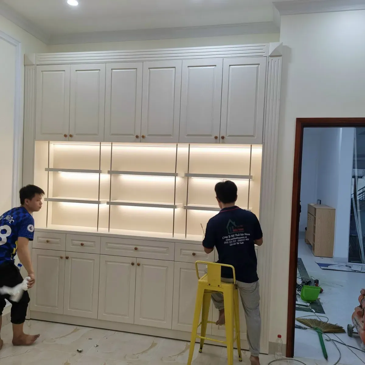 Hoàn thiện lắp đặt nội thất theo đúng thiết kế trước khi bàn giao.
