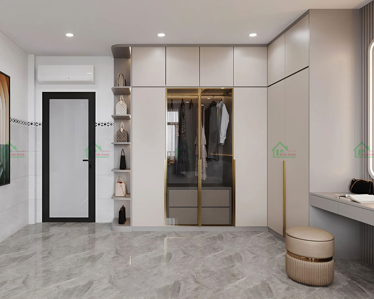 Tủ quần áo PN58 được thiết kế chữ L kết hợp với cánh nhôm kính trong suốt, khung nhôm cánh kính và tay nắm màu vàng tạo điểm nhấn đặc biệt