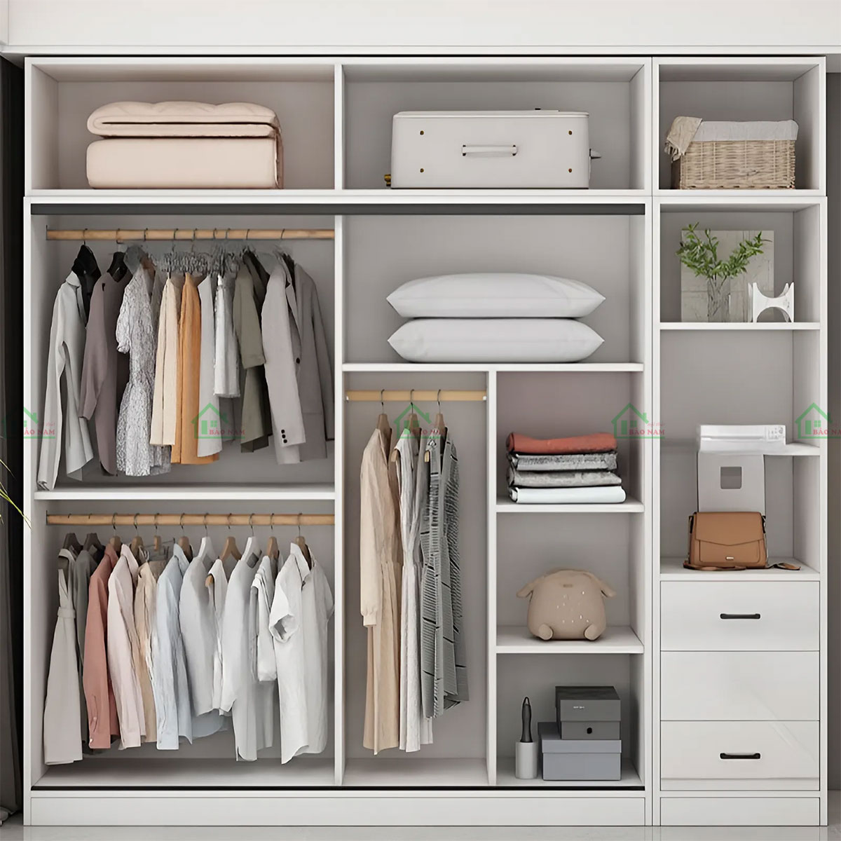 Thiết kế tủ quần áo màu trắng với 3 cánh lùa hiện đại