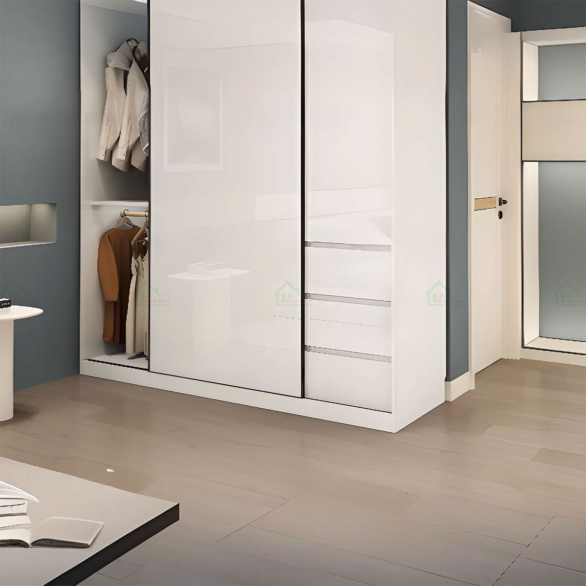 Ngăn kéo, giá để đa dạng, phù hợp lưu trữ các loại đồ dùng.