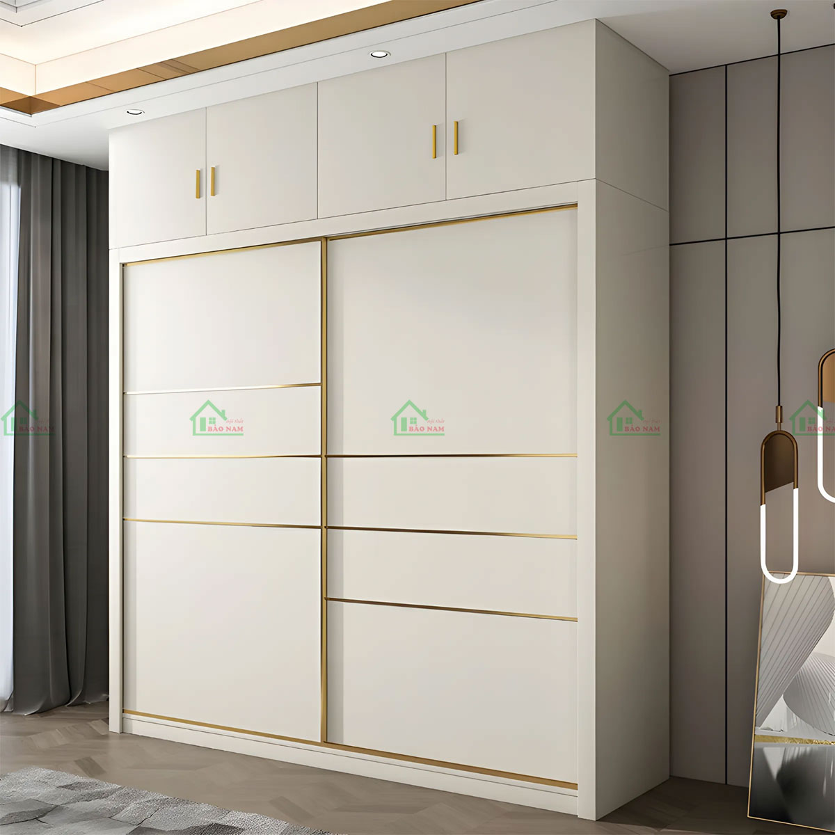 Tủ có nhiều ngăn chứa, kệ và thanh treo quần áo, ngăn kéo,… giúp sắp xếp đồ dùng một cách gọn gàng, hiệu quả