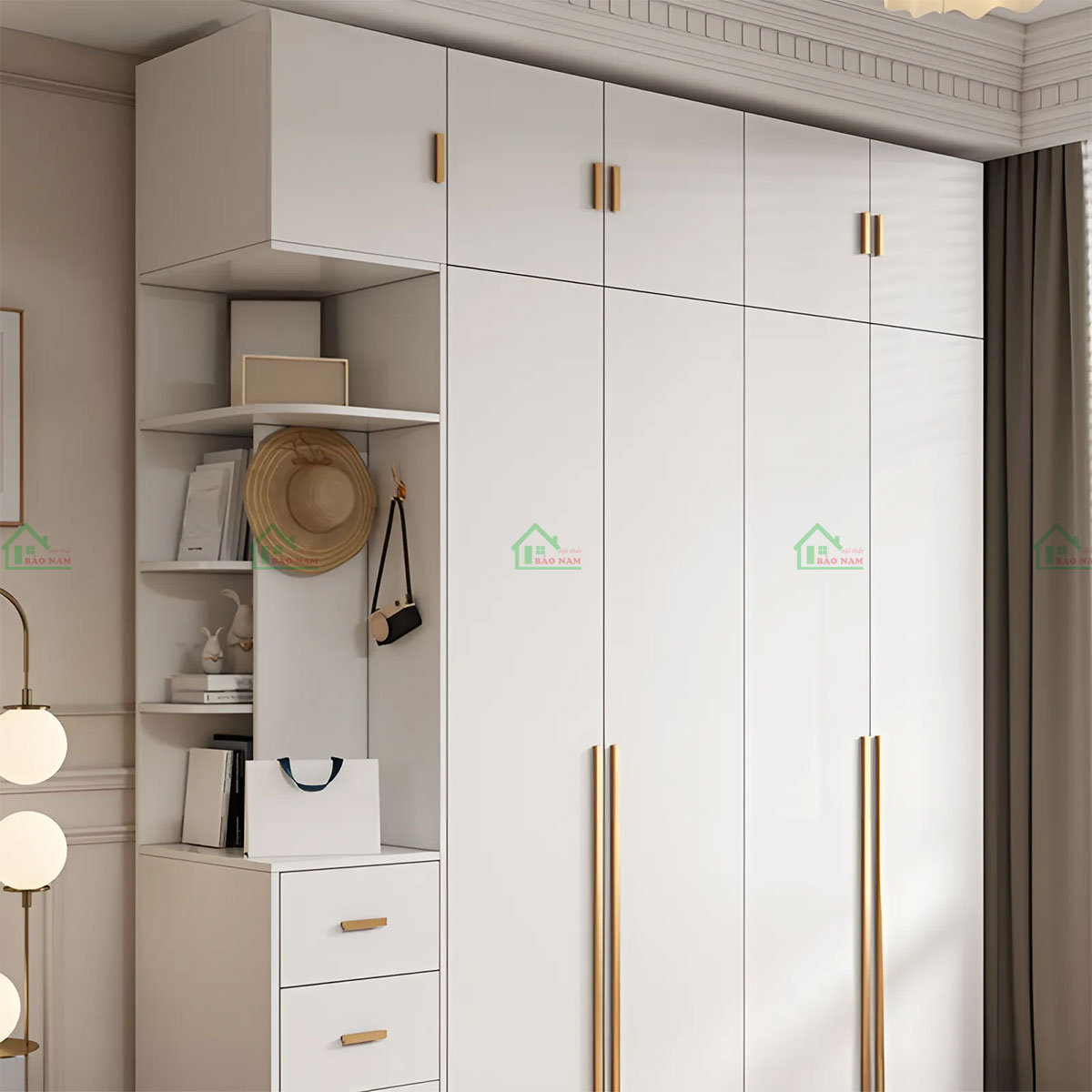 Tận dụng tối đa không gian lưu trữ với thiết kế kịch trần.
