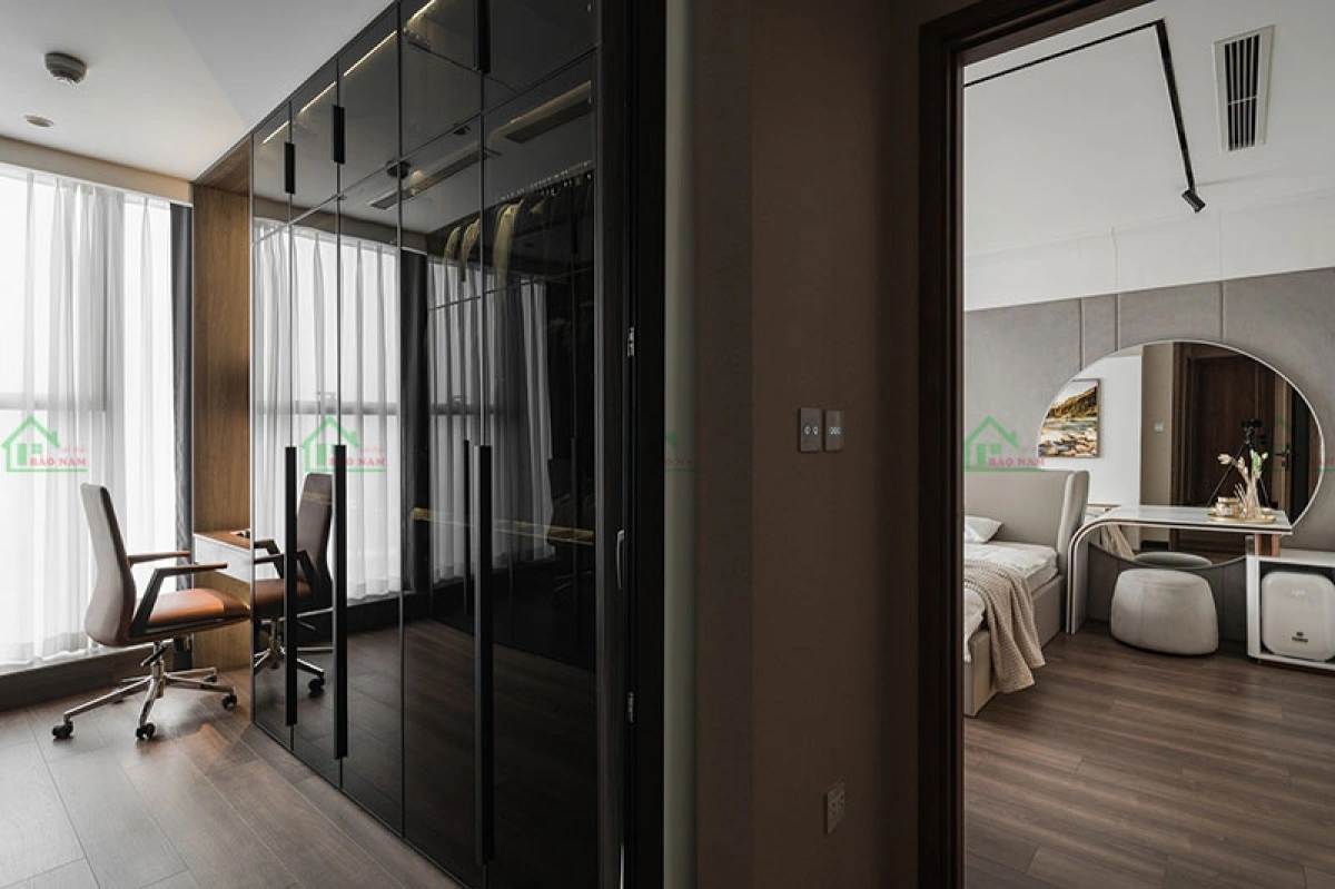 Tủ áo cánh kính là gì – mẫu tủ khung nhôm kính cường lực hiện đại