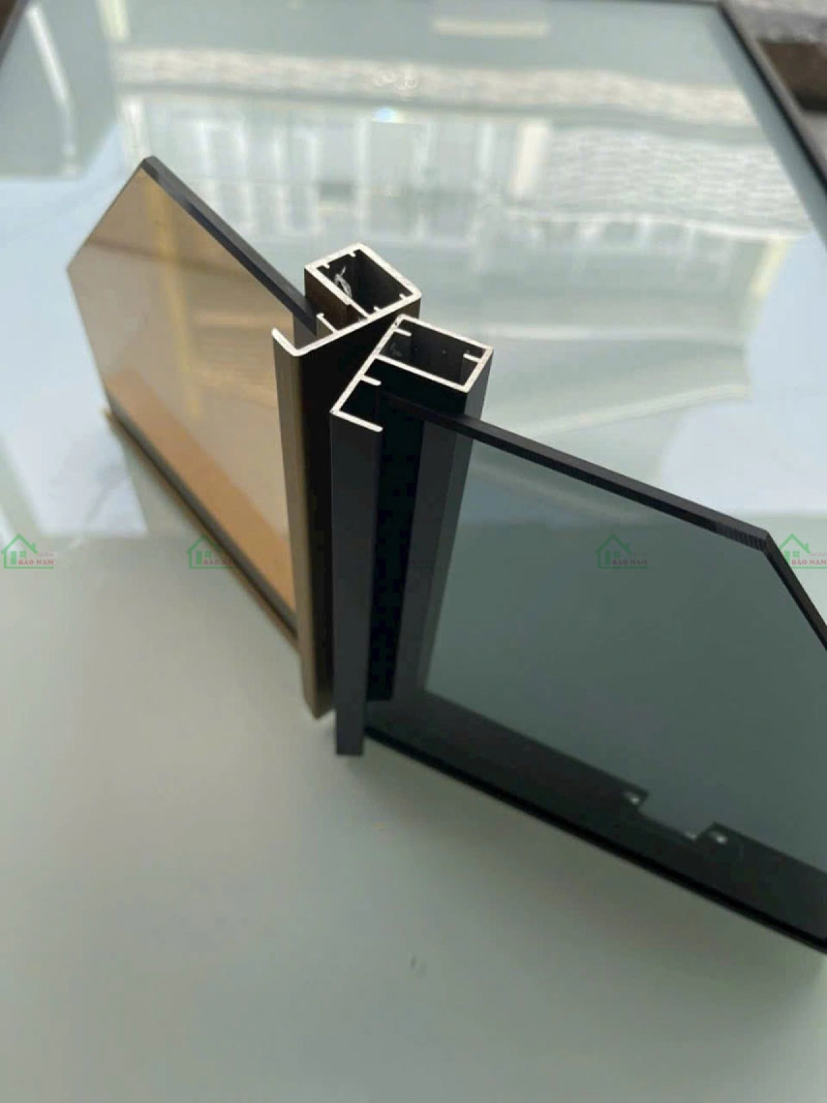 Khung nhôm XINGFA cao cấp cho tủ áo cánh kính