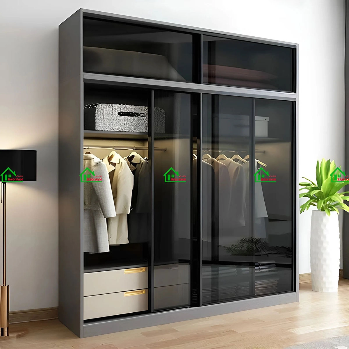 Chất liệu nhôm kính bền bỉ và cứng cáp, kết hợp khung gỗ kết cấu vững chải chắc chắn