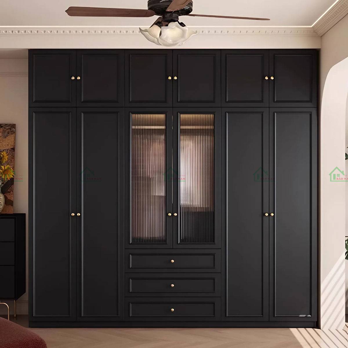 Tủ áo gỗ tự nhiên TATN12 phong cách Indochine màu đen, thiết kế hiện đại với tay nắm vàng đồng