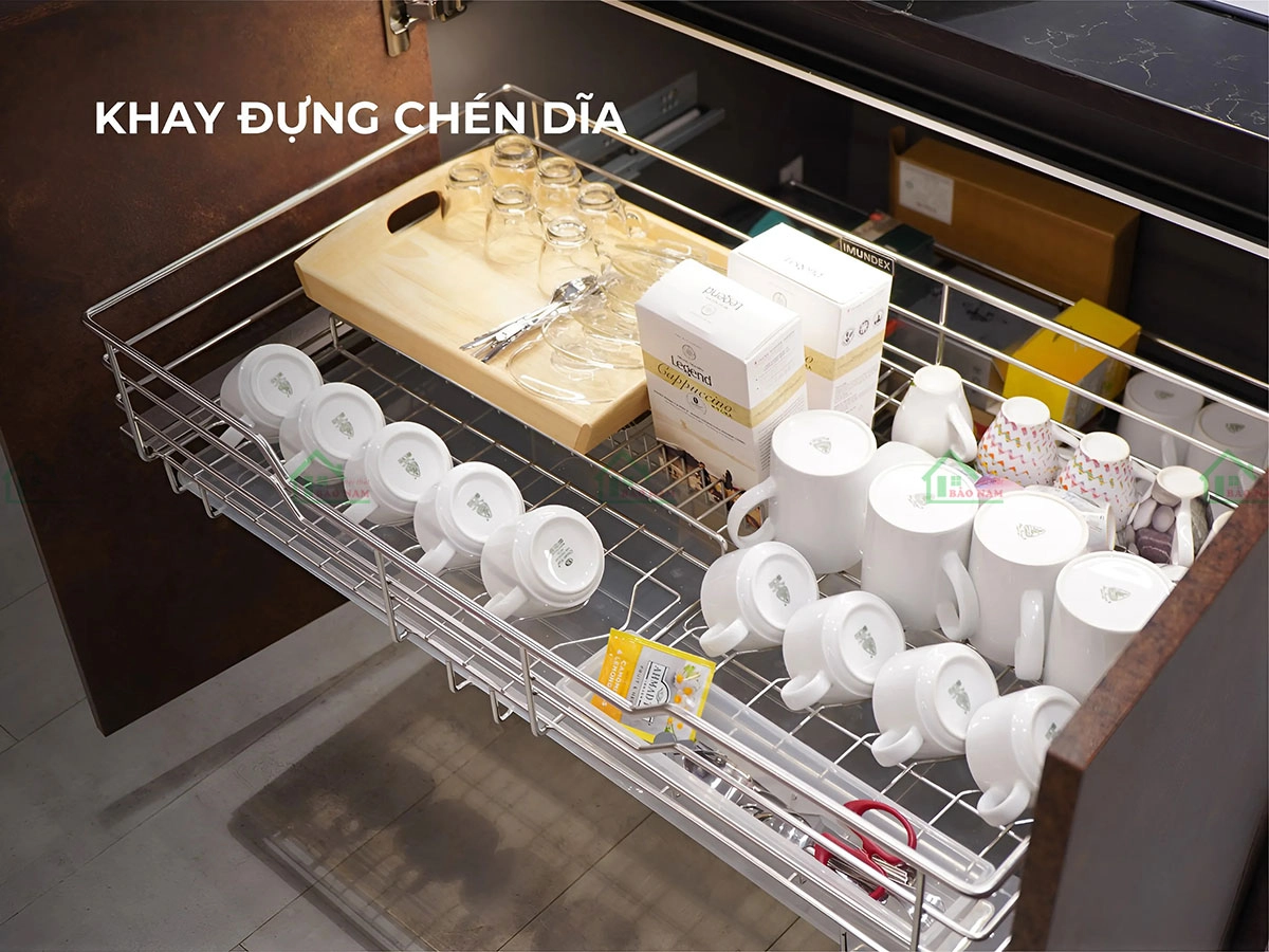 Giá để chén dĩa có nhiều ngăn, tổ chức đồ dùng bếp ngăn nắp