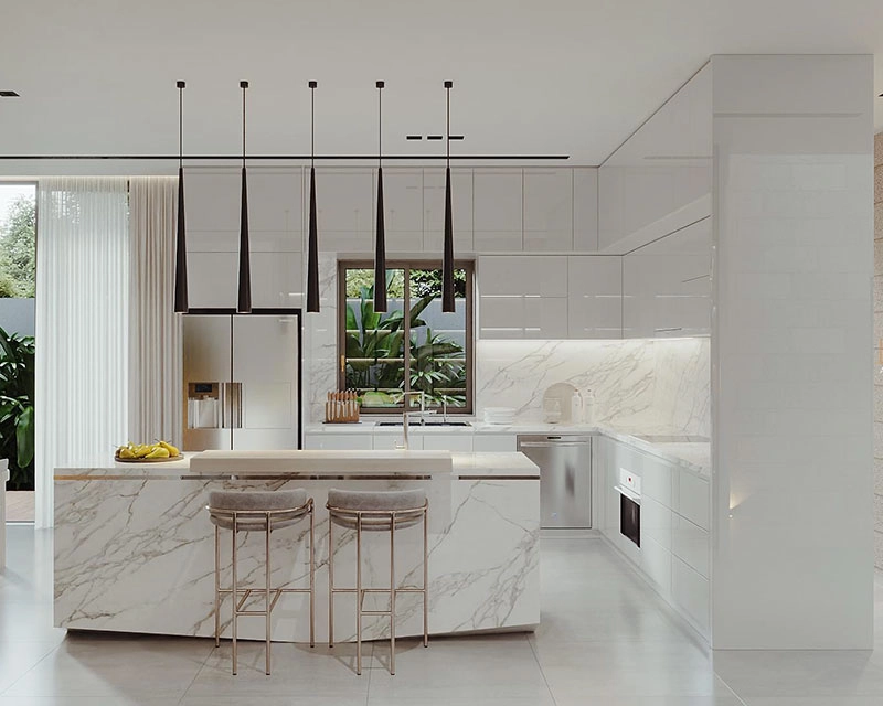 Mẫu tủ bếp acrylic bóng gương màu trắng sang trọng
