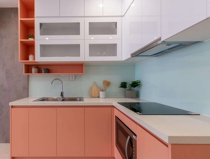 Tủ bếp Laminate hiện đại chữ L căn hộ Vinhome Grand Park 2PN