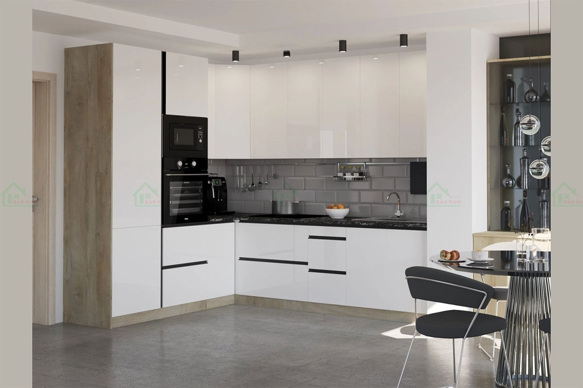Thiết kế tủ bếp chữ L tối ưu hóa không gian, tạo cảm giác rộng rãi và hiện đại.
