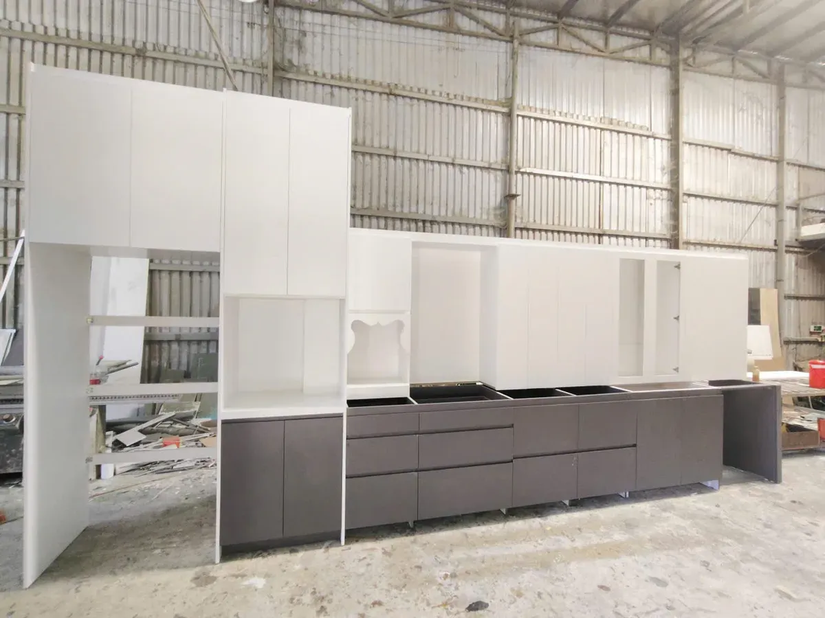 Tủ bếp gỗ sản xuất trực tiếp tại xưởng nội thất Bảo Nam