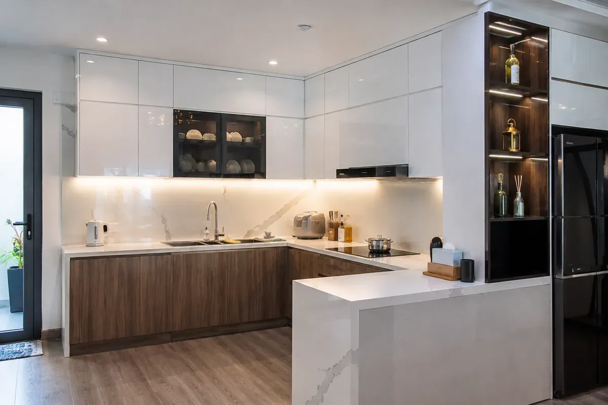 Công trình tủ bếp MDF An Cường hoàn thiện với thiết kế hiện đại và đồng bộ.