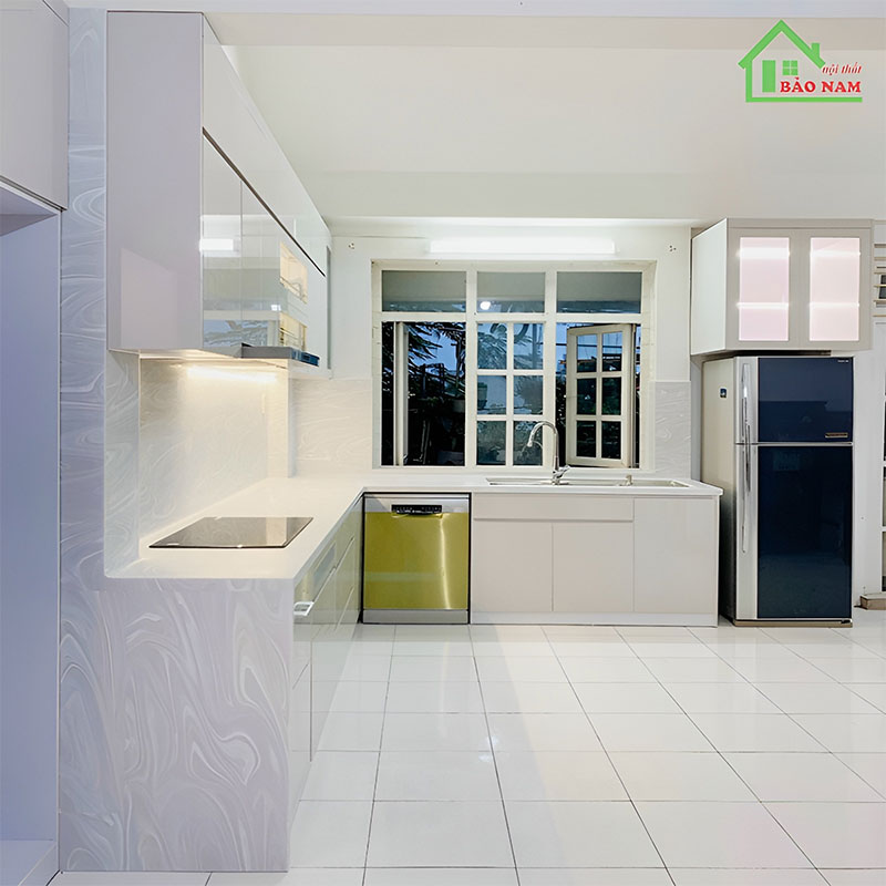 Thi công tủ bếp nhựa picomat hiện đại