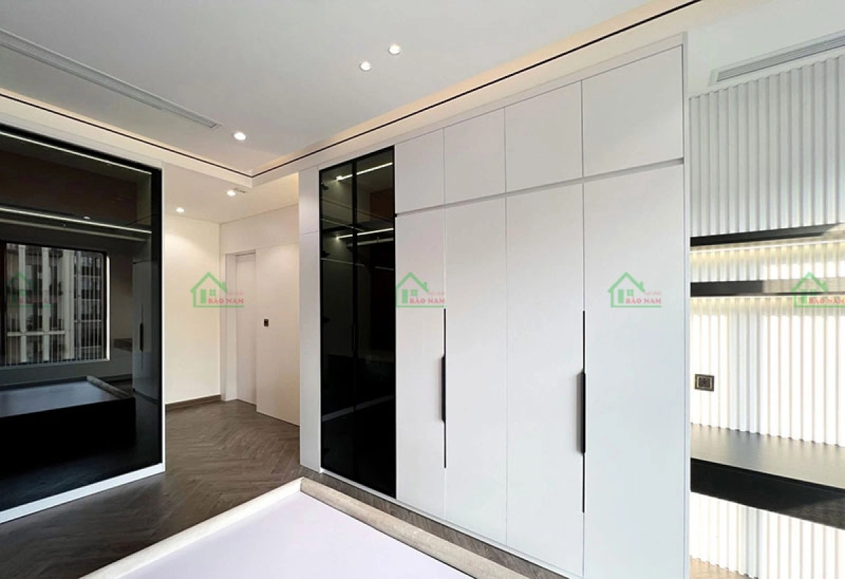 Tủ quần áo cánh mở cho phòng ngủ rộng tiện lợi và bền đẹp