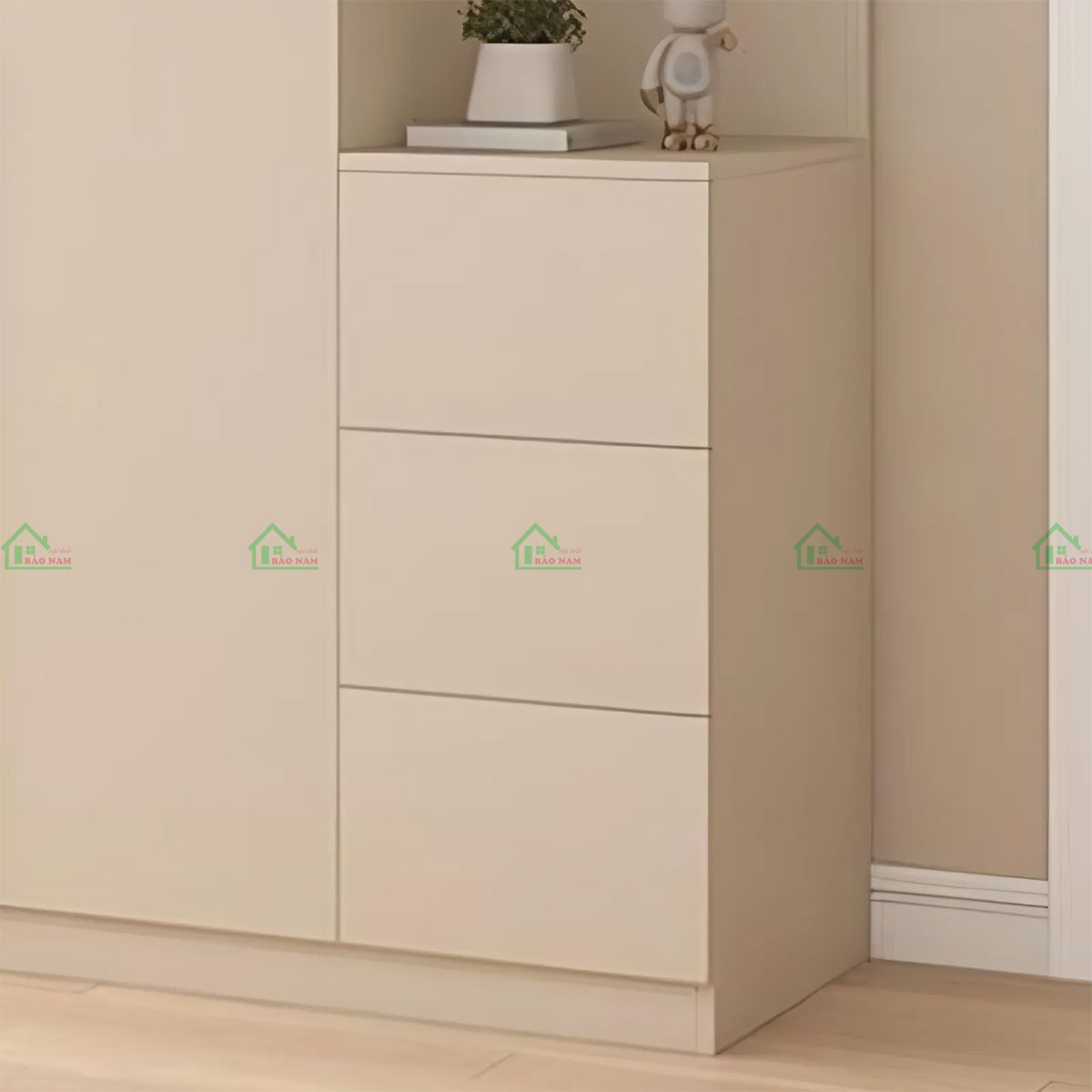 Hệ thống ngăn kéo, kệ lưu trữ linh hoạt, giúp tối ưu hóa không gian sắp xếp đồ dùng.
