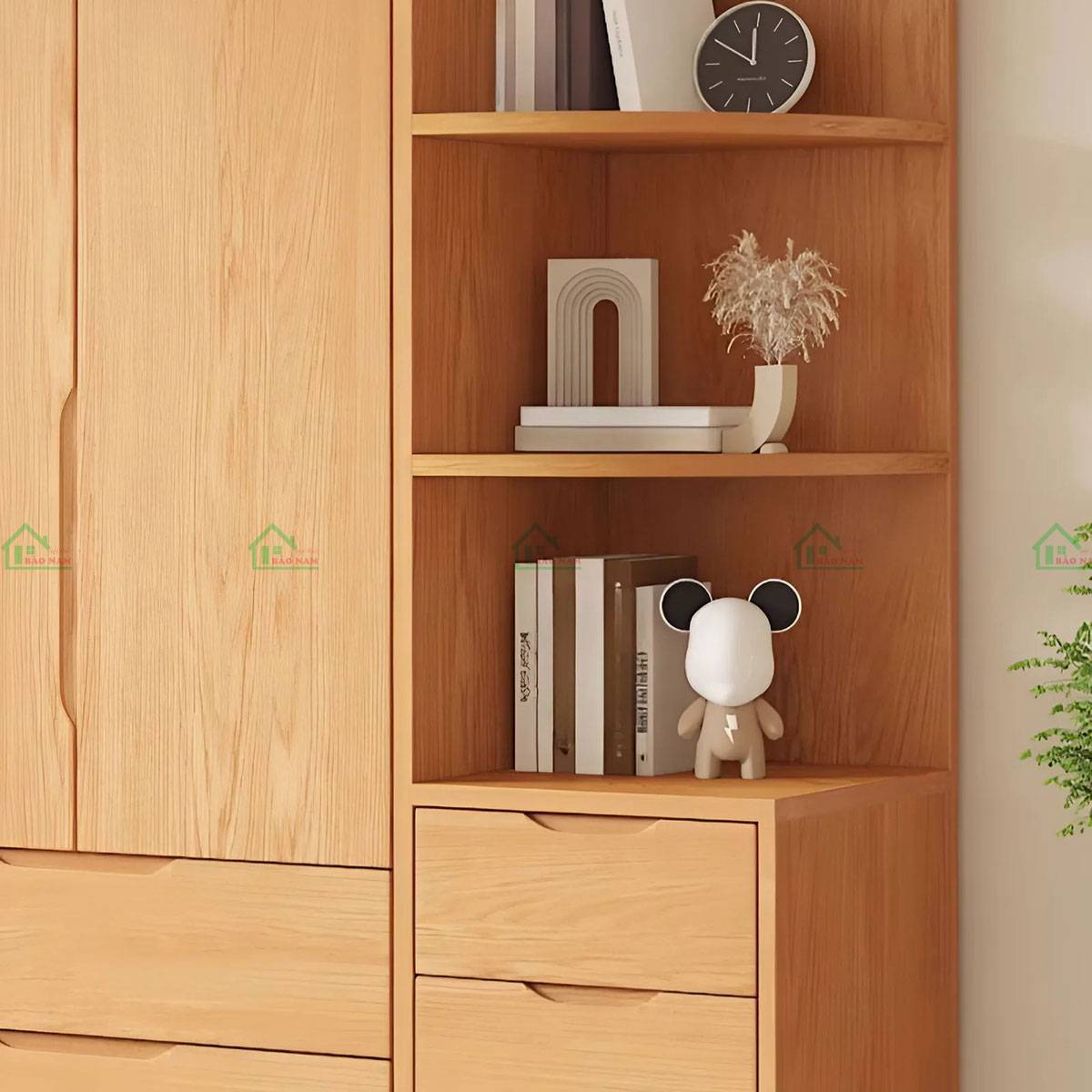 Kệ mở bên hông tăng thêm không gian lưu trữ tủ TATN31