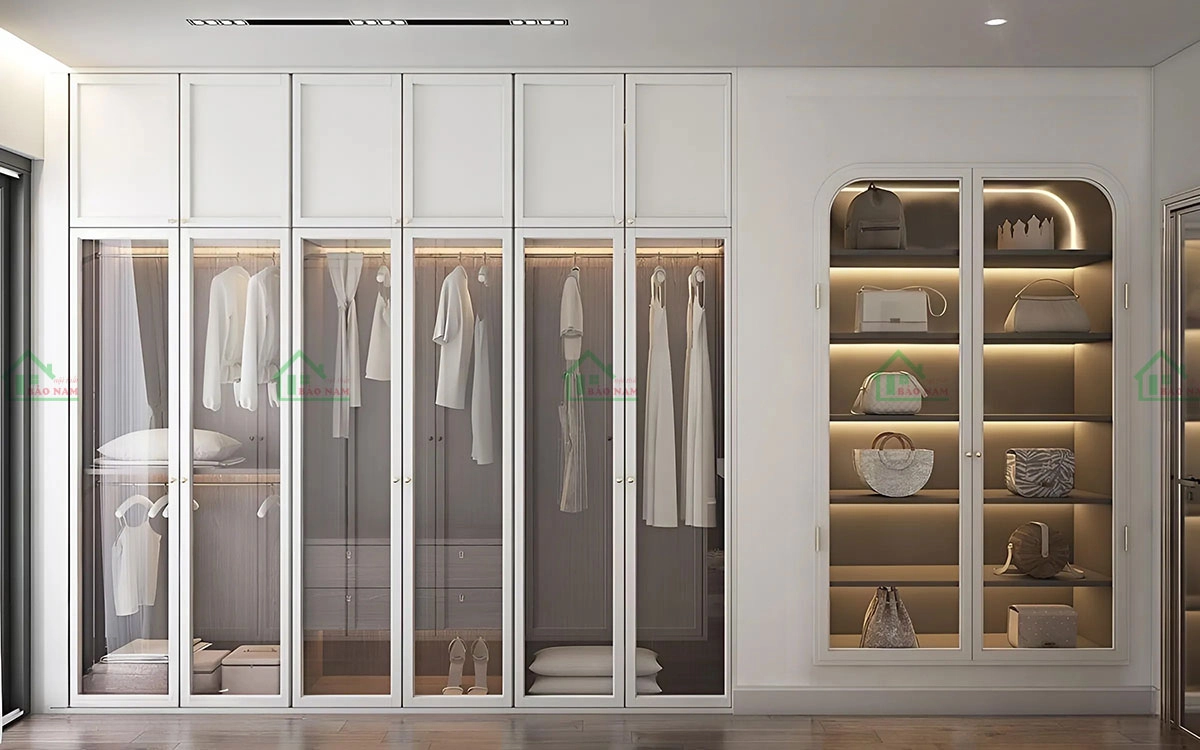 Tủ kính cường lực mang vẻ đẹp cổ điển gây ấn tượng mạnh mẽ