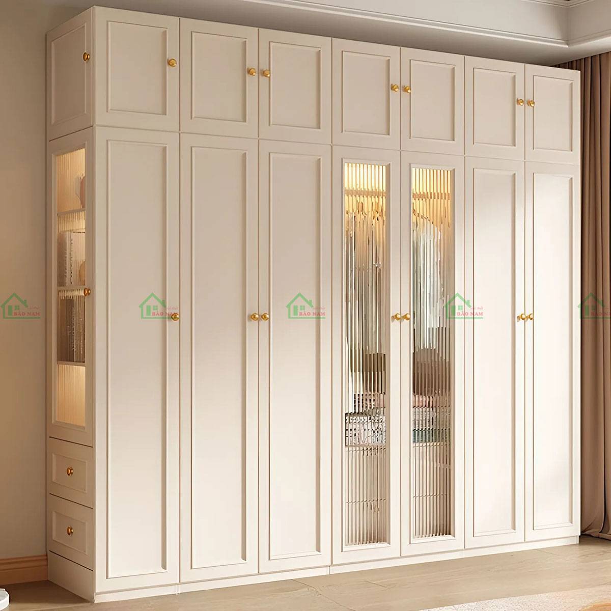 Tay nắm kim loại vàng đồng tinh tế trên tủ quần áo TATN46, điểm nhấn sang trọng cho phòng ngủ.